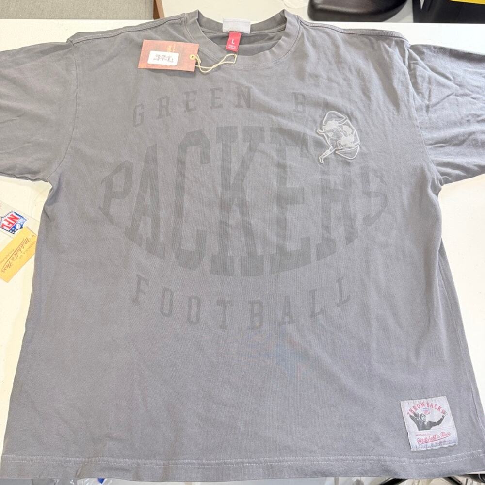 Green Bay Packers Mitchell & Ness NFL Downtown Coll Premium T-Shirt Large NWT